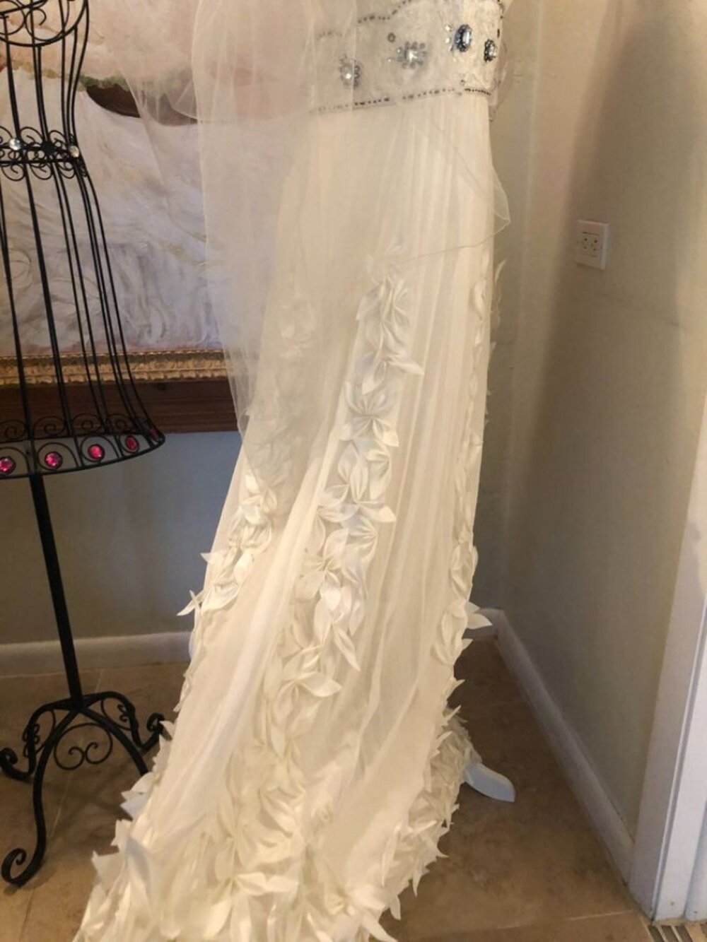D358 Sue Wong Ivory Wedding - Formal - Evening - Vintage - Long Dress - Picture 3 of 10